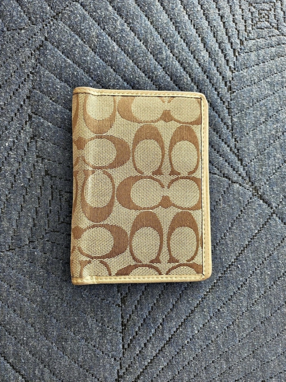 Coach Signature Passport Case Wallet in Brown & Beige
